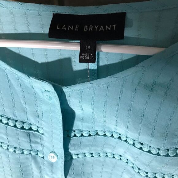 Lane Bryant Sz 18 Blue button down Blouse new with tags no gap at bust - Picture 4 of 4